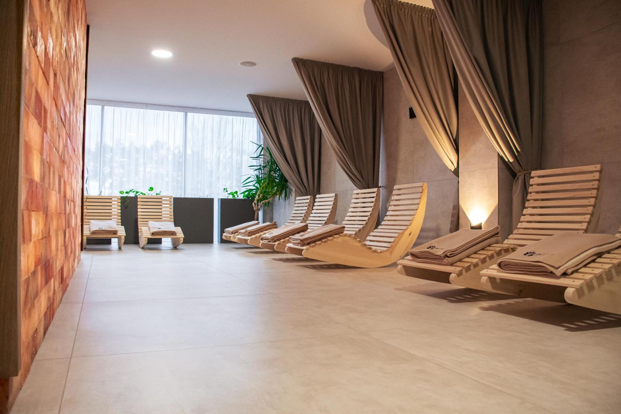 Rm Hotel Wellness & Congress Prievidza Esterno foto
