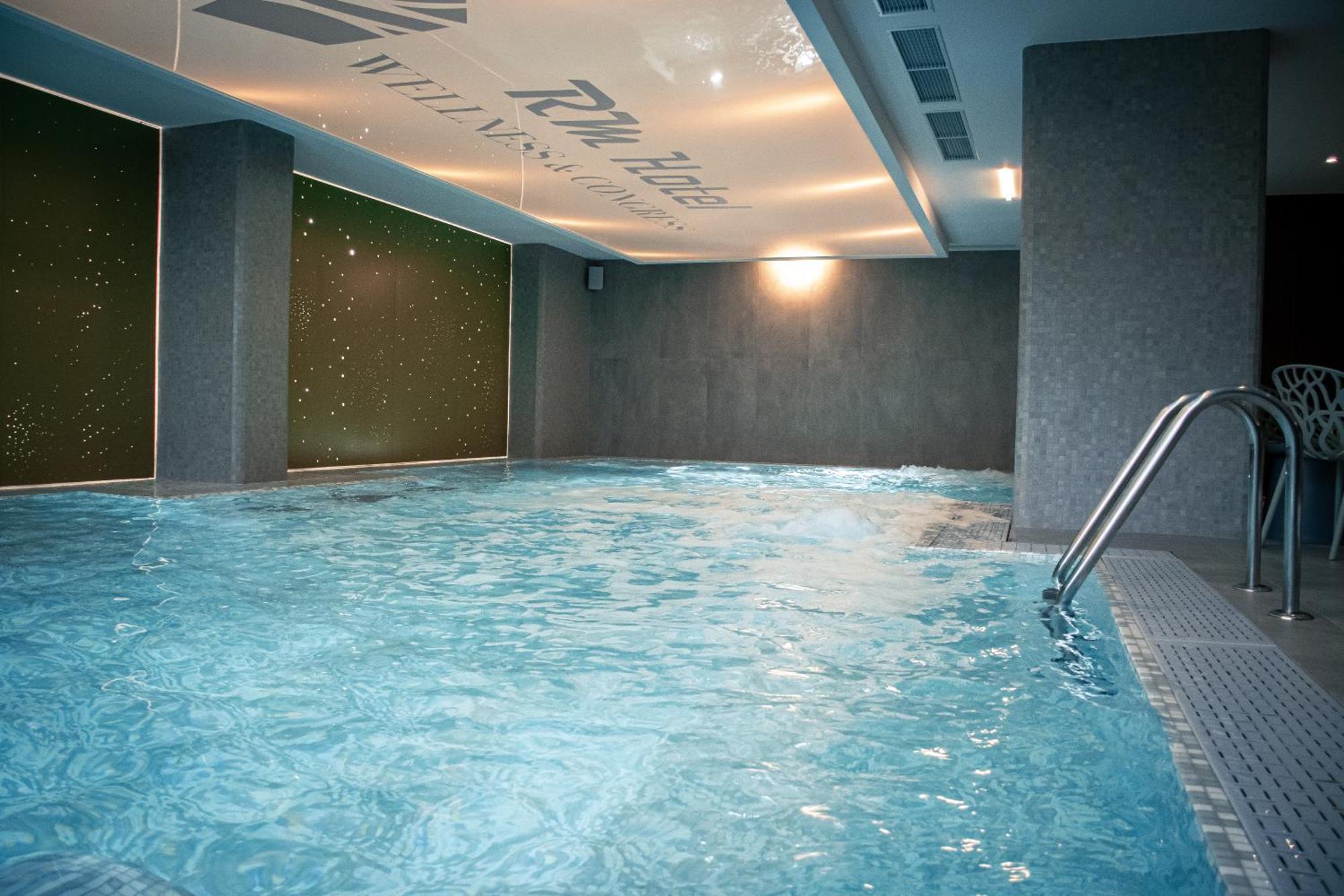 Rm Hotel Wellness & Congress Prievidza Esterno foto