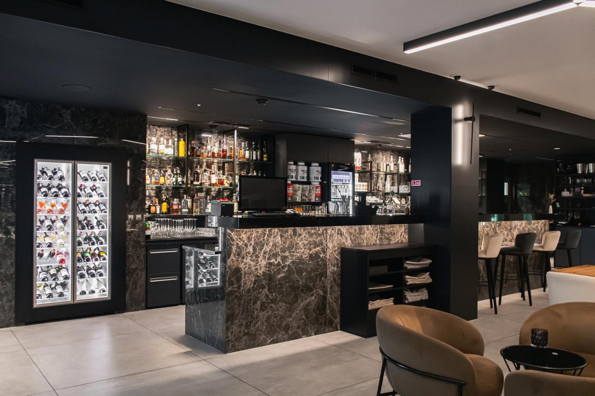 Rm Hotel Wellness & Congress Prievidza Esterno foto